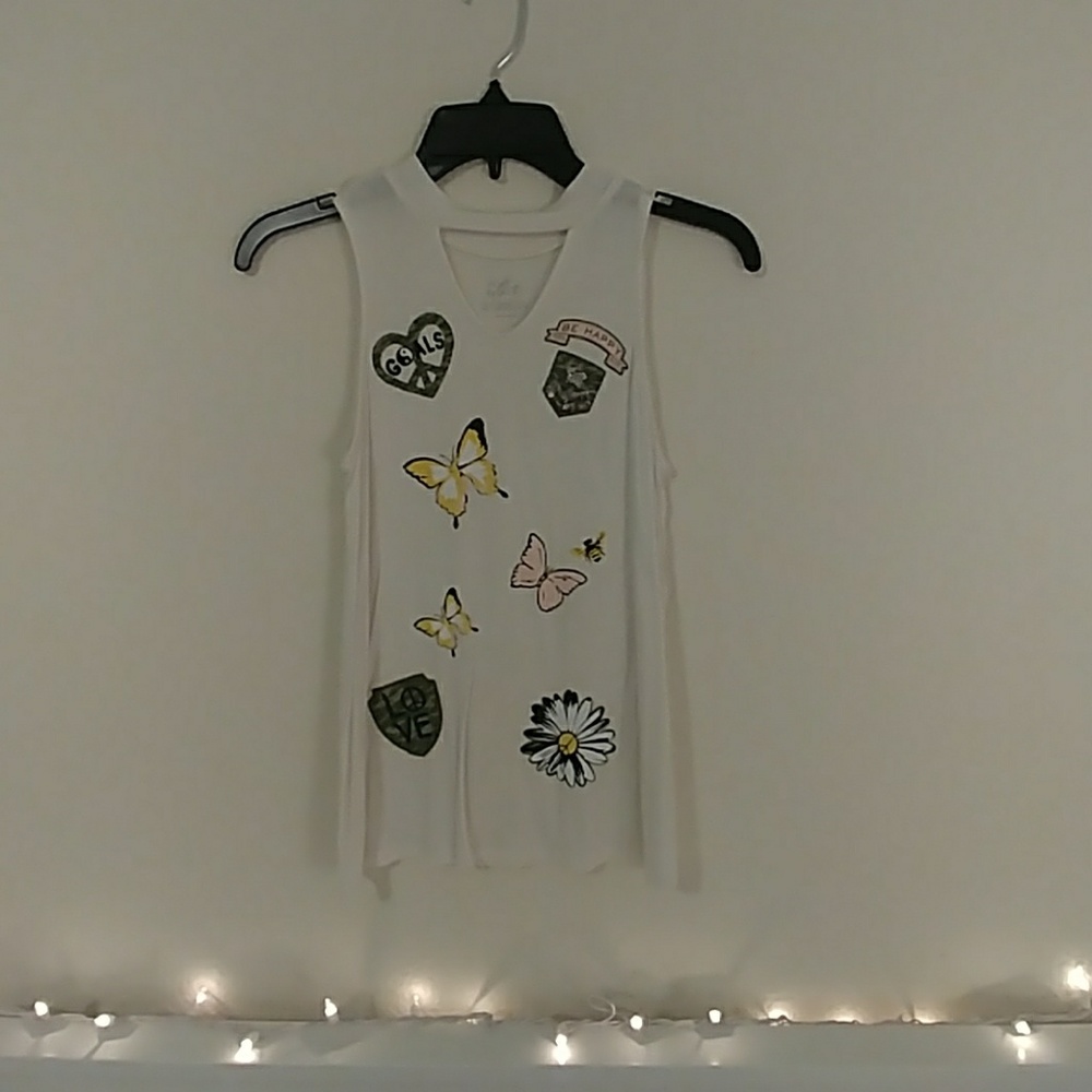 Sleeveless shirt